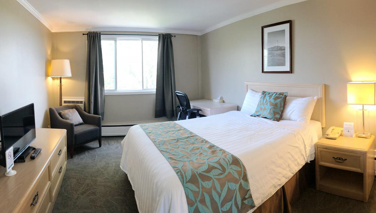 Seasons Inn Halifax Exterior photo