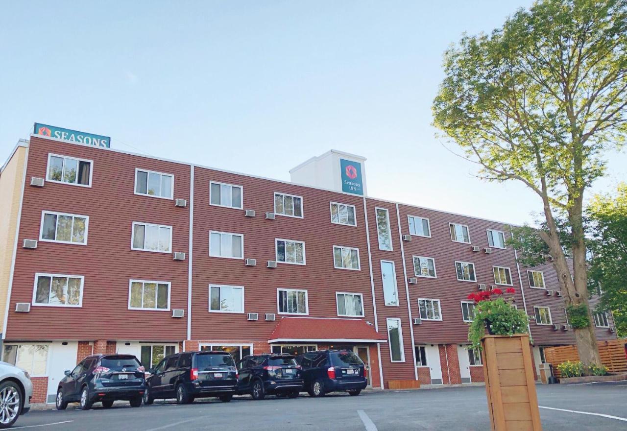 Seasons Inn Halifax Exterior photo